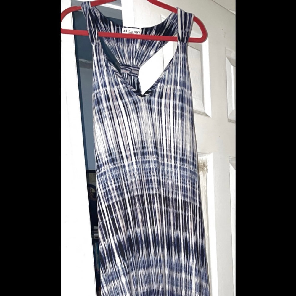 ARTISAN NY Blue & White Dress – Elegant & Stylish